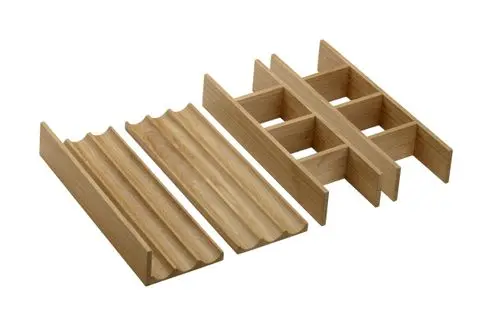Set aus Holzaufsätzen zur Organisation von Schubkästen. Enthält verschiedene Einteilungen für eine übersichtliche Aufbewahrung. Marke: Hansgrohe.